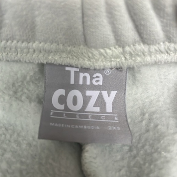 TNA  Sweatshorts White Size xxs - Picture 4 of 6